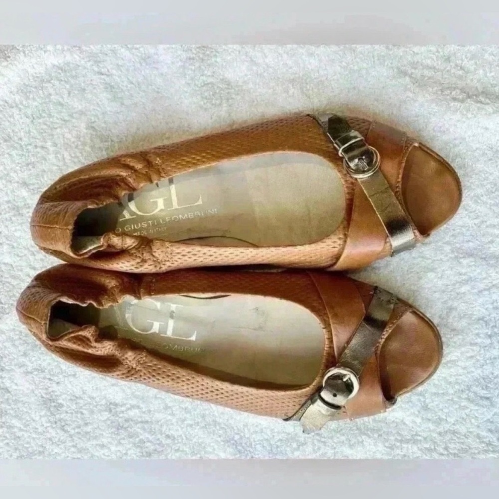 AGL Italian Brown Camel Leather Peep Toe
Wedge Flat Size 6/36.5 - Picture 2 of 9